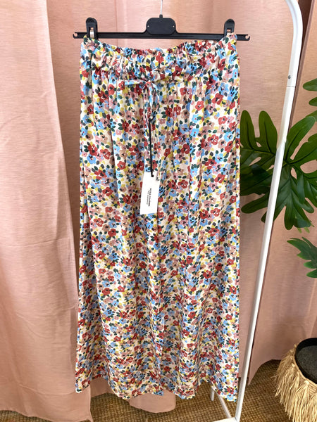 Calças pantalonas estampa florzinhas rosa/azul