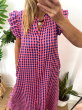 Carregar imagem no visualizador da galeria, Vestido vichy folho manga rosa e azul

