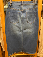 Carregar imagem no visualizador da galeria, Saia de ganga midi MORGAN
