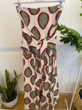 Carregar imagem no visualizador da galeria, Vestido Sardenha estampa folhas branco
