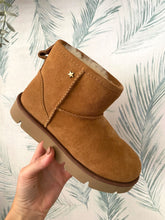 Carregar imagem no visualizador da galeria, Botas Cubanas Dolly camel
