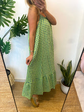 Carregar imagem no visualizador da galeria, Vestido vichy alças finas verde fluo
