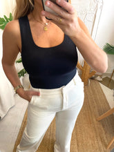 Carregar imagem no visualizador da galeria, Top alças preto Vila

