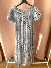 Carregar imagem no visualizador da galeria, Vestido comprido bolinhas azul claro
