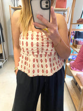 Carregar imagem no visualizador da galeria, Crop top padrão rosa
