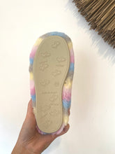 Carregar imagem no visualizador da galeria, Chinelo pêlo multicor Macarena
