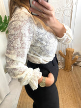 Carregar imagem no visualizador da galeria, Camisa pérola bordada
