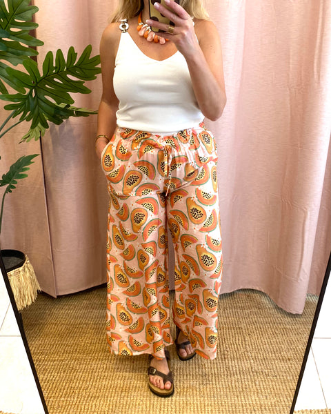 Calças pantalonas estampa papaias
