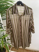 Carregar imagem no visualizador da galeria, Camisa túnica riscas verde
