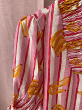 Carregar imagem no visualizador da galeria, Camisa estampa bananas
