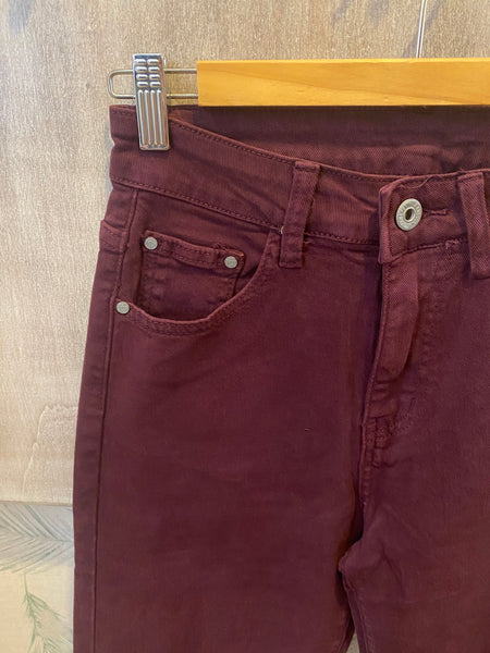 Calça straight sarja Bordeaux