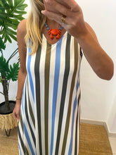 Carregar imagem no visualizador da galeria, Vestido comprido malha fria riscas finas
