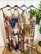 Carregar imagem no visualizador da galeria, Vestido comprido malha fria estampa toscana
