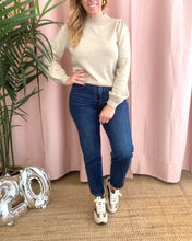 Carregar imagem no visualizador da galeria, Camisola Viril turtle beje Vila
