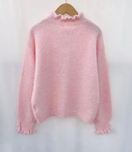 Carregar imagem no visualizador da galeria, Casaco de malha com botões coração rosa
