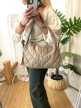 Carregar imagem no visualizador da galeria, Mala de ombro nylon beje Don Algodon
