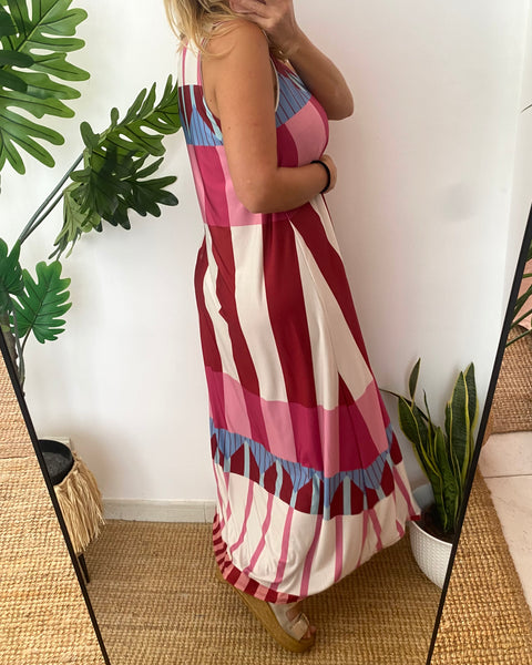 Vestido malha fria riscas e triângulos rosa e azul