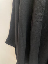 Carregar imagem no visualizador da galeria, Kimono de malha preto
