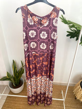 Carregar imagem no visualizador da galeria, Vestido comprido malha fria florzinhas alfazema
