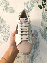 Carregar imagem no visualizador da galeria, Ténis Berlin castanho Victoria
