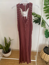 Carregar imagem no visualizador da galeria, Vestido linho com tachas telha
