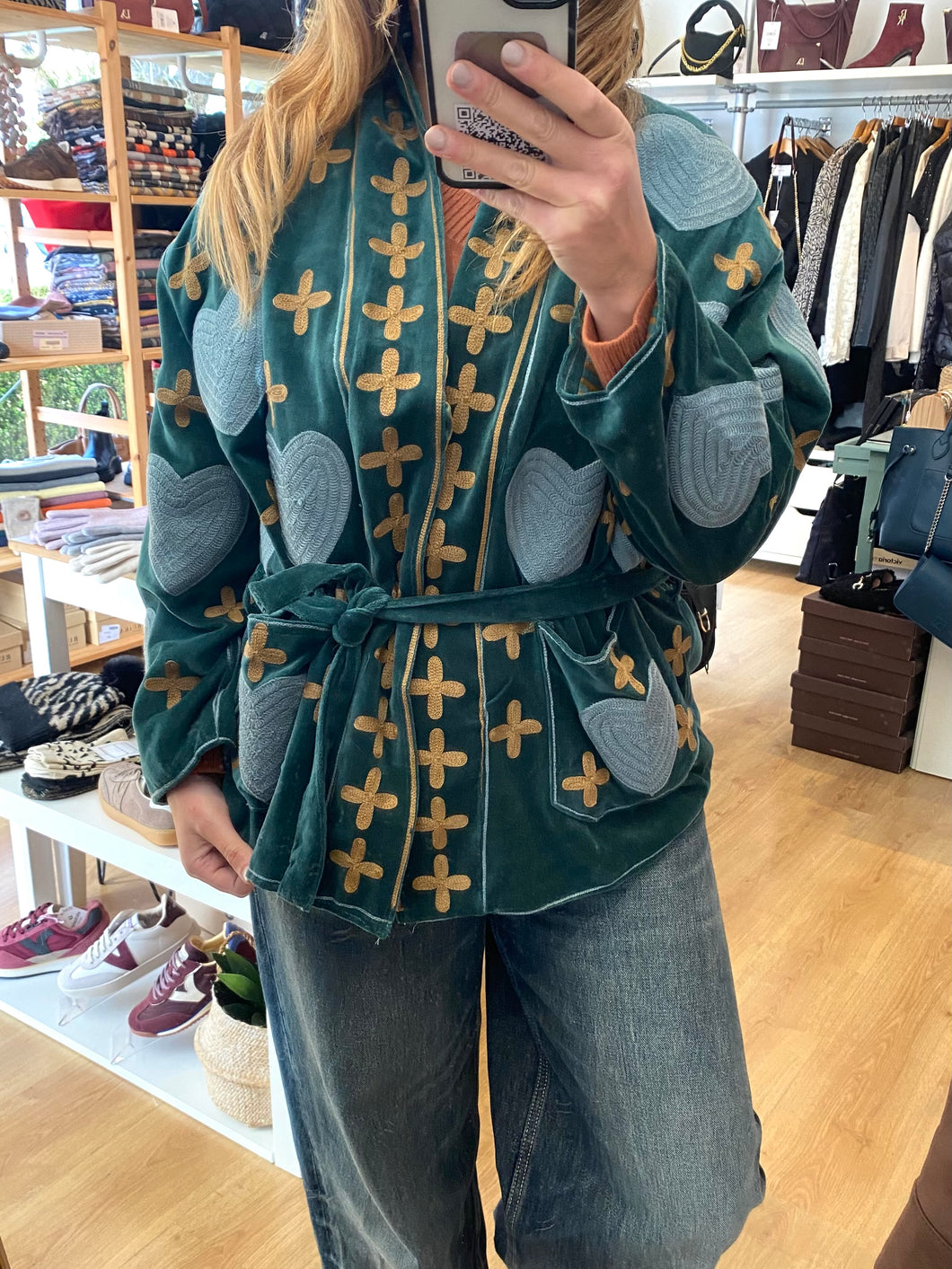 Casaco de veludo bordado petróleo