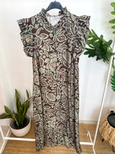 Carregar imagem no visualizador da galeria, Vestido camisa com folho manga estampa peónia menta
