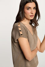 Carregar imagem no visualizador da galeria, Camisola Morgan lurex beje
