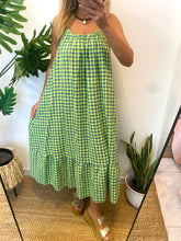 Carregar imagem no visualizador da galeria, Vestido vichy alças finas verde fluo
