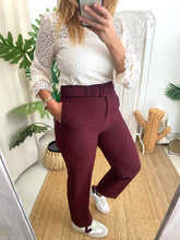 Carregar imagem no visualizador da galeria, Calças clássicas bordeaux Morgan
