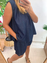 Carregar imagem no visualizador da galeria, Conjunto de blusa e calções tencel
