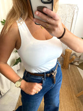 Carregar imagem no visualizador da galeria, Top alças branco Vila
