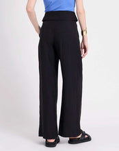 Carregar imagem no visualizador da galeria, Calças pantalonas preto Naf Naf
