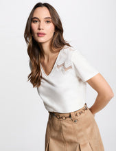 Carregar imagem no visualizador da galeria, T-shirt branca MORGAN
