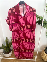 Carregar imagem no visualizador da galeria, Vestido camisa estampa bolas rosa
