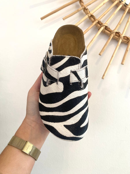 Chinelo fechado zebra Cubanas