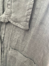 Carregar imagem no visualizador da galeria, Camisa 100% linho kaki
