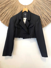 Carregar imagem no visualizador da galeria, Blazer crop preto
