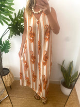 Carregar imagem no visualizador da galeria, Vestido cavalo marinho laranja
