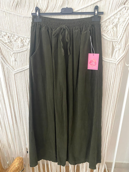Calças pantalonas bombazina verde seco