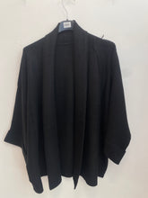 Carregar imagem no visualizador da galeria, Kimono de malha preto
