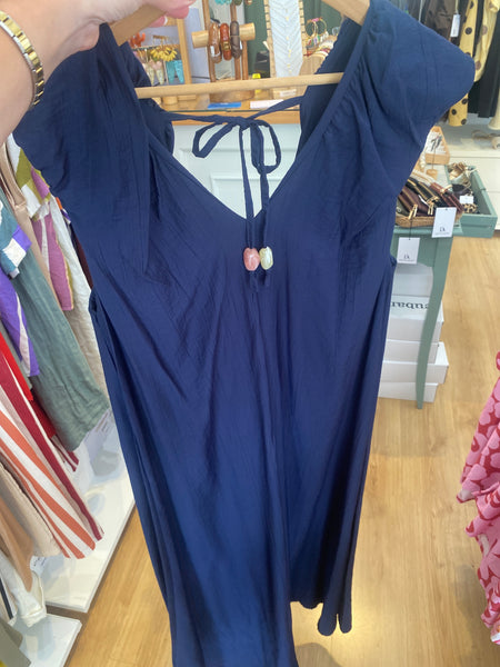 Vestido liso alça larga franzida azul marinho