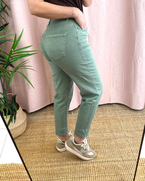 Calças Mom Fit sarja verde seco