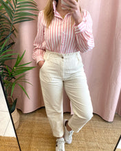 Carregar imagem no visualizador da galeria, Camisa riscas rosa
