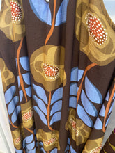 Carregar imagem no visualizador da galeria, Vestido halter padrão flores
