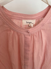 Carregar imagem no visualizador da galeria, Camisa oversize decote redondo rosa
