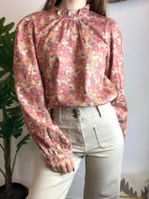 Carregar imagem no visualizador da galeria, Blusa bombazina florzinhas
