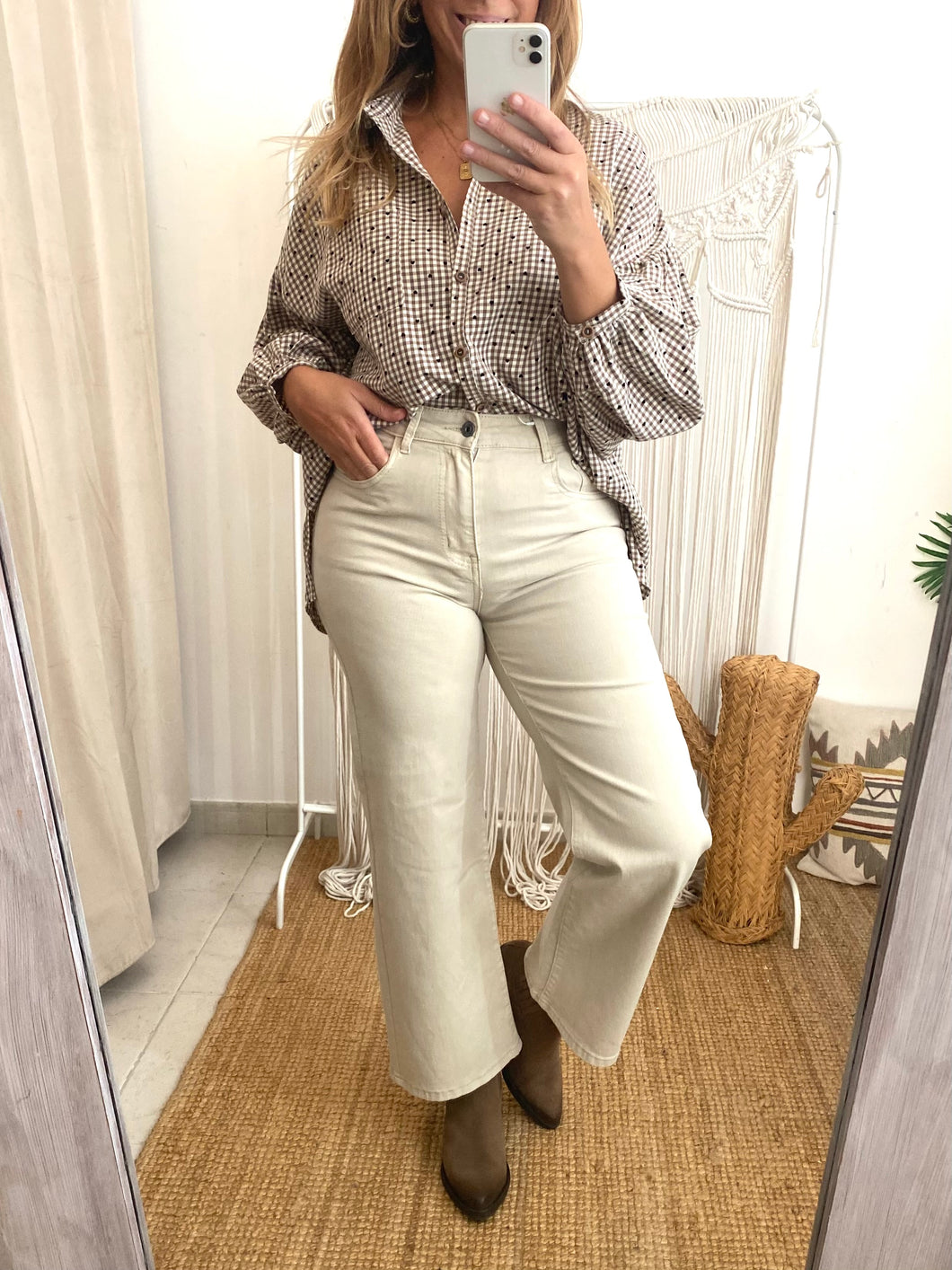 Calça straight sarja beje