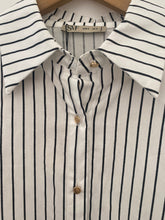 Carregar imagem no visualizador da galeria, Camisa riscas SMF
