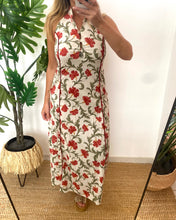 Carregar imagem no visualizador da galeria, Vestido estampa floral branco e vermelho
